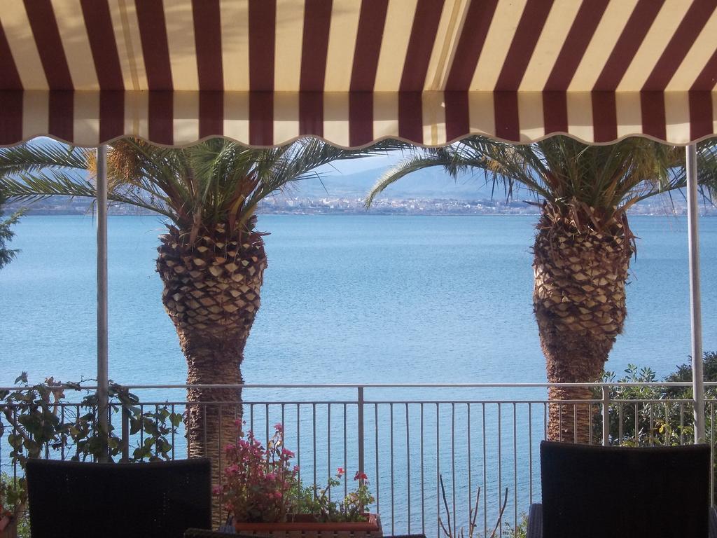 Hotel Theoxenia Loutraki  Exterior photo