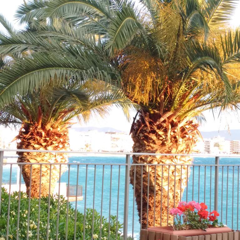 Hotel Theoxenia Loutraki  Exterior photo