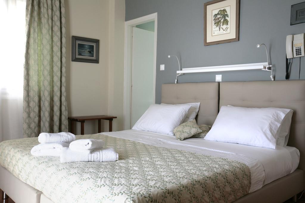 Hotel Theoxenia Loutraki  Exterior photo