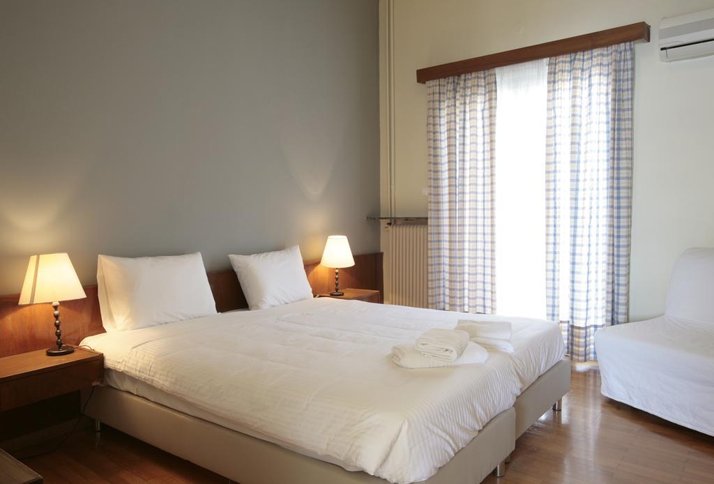 Hotel Theoxenia Loutraki  Exterior photo