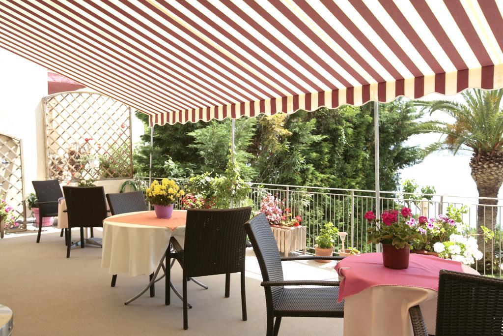 Hotel Theoxenia Loutraki  Exterior photo
