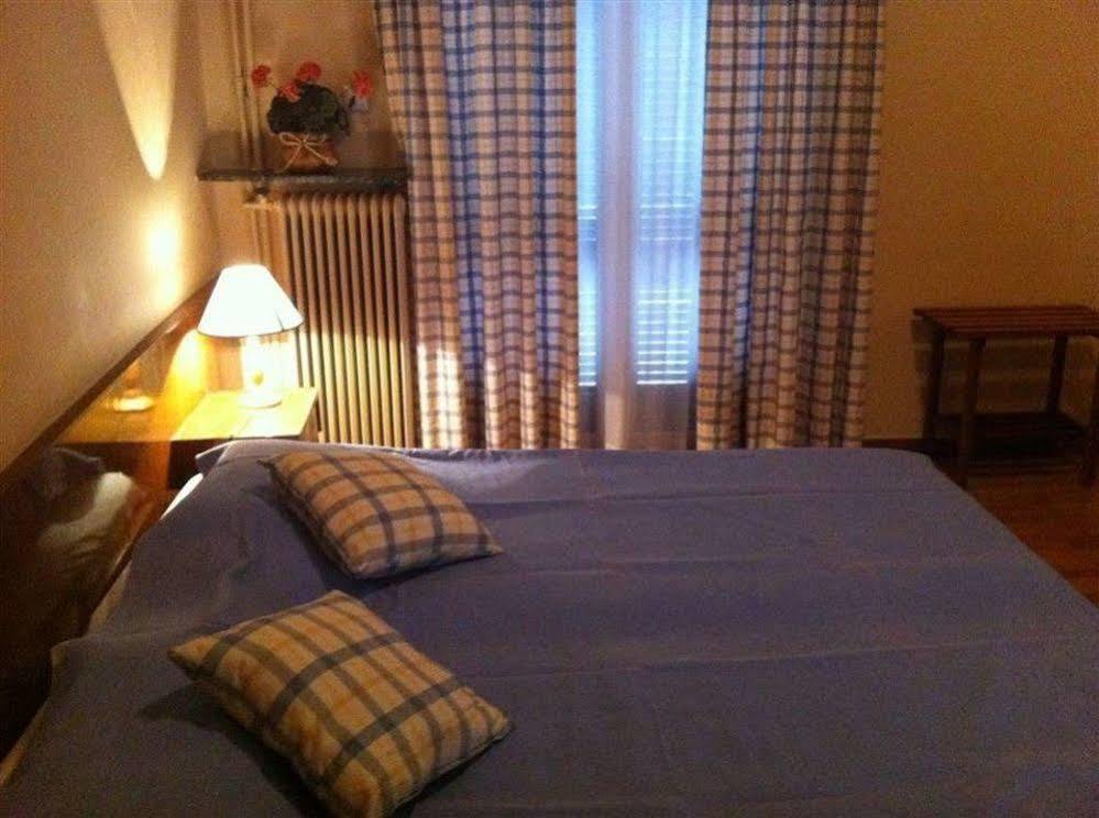 Hotel Theoxenia Loutraki  Exterior photo