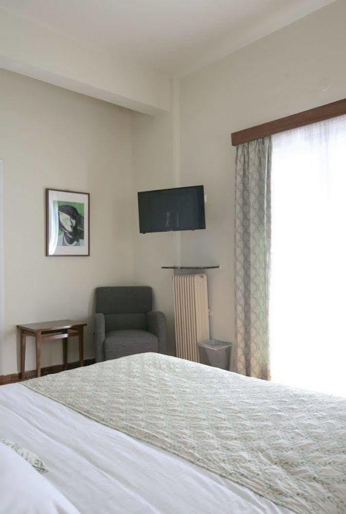 Hotel Theoxenia Loutraki  Exterior photo