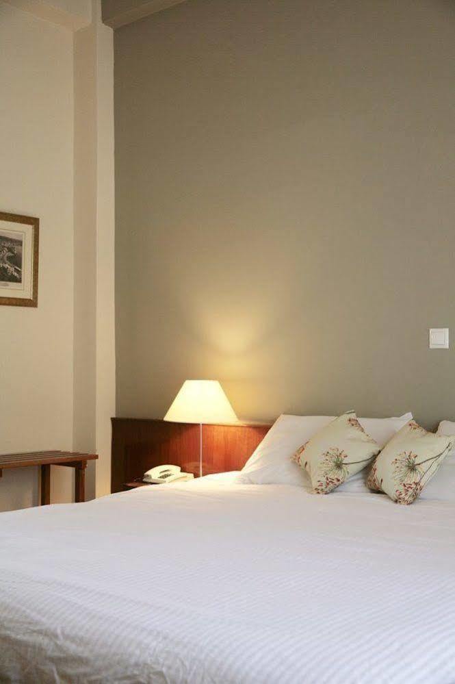 Hotel Theoxenia Loutraki  Exterior photo